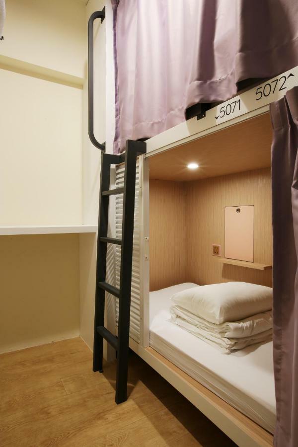Loosha Hostel Тайчжун Екстер'єр фото